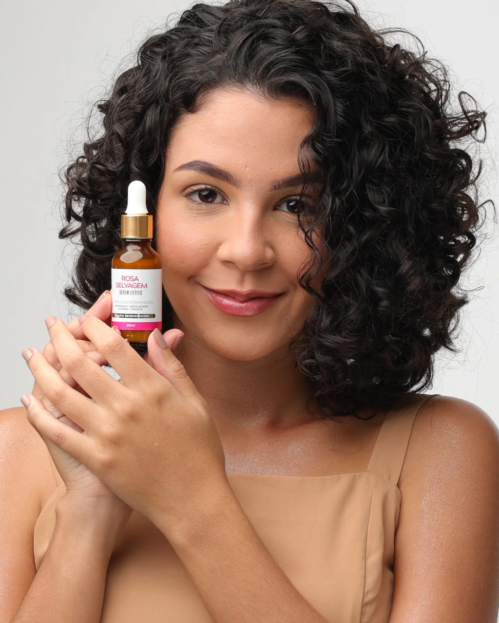 Rosa Selvagem Sérum Lifting Facial 30ml - uso diário no rosto
