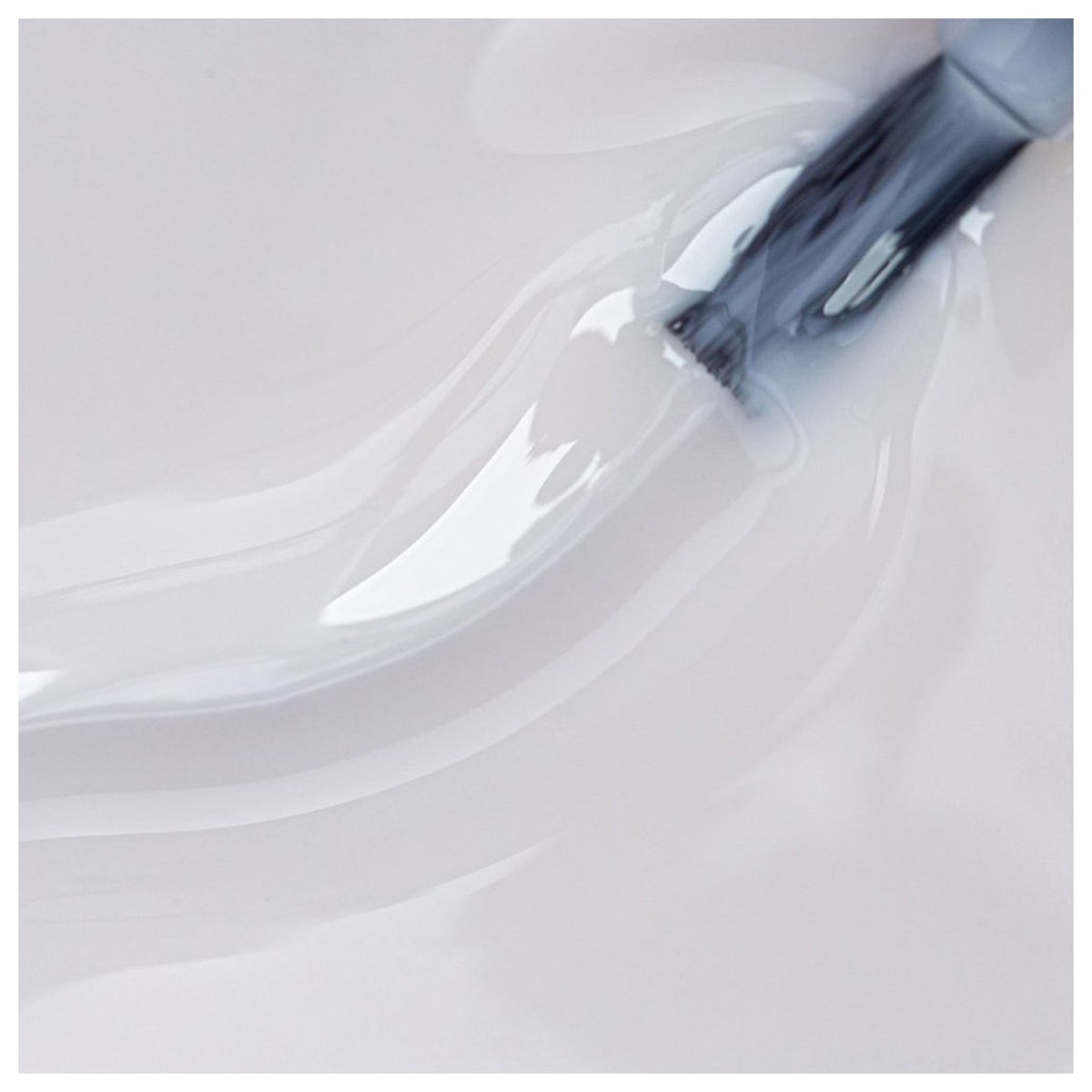 Risqué Esmalte Cremoso Renda Natural 8ml - textura