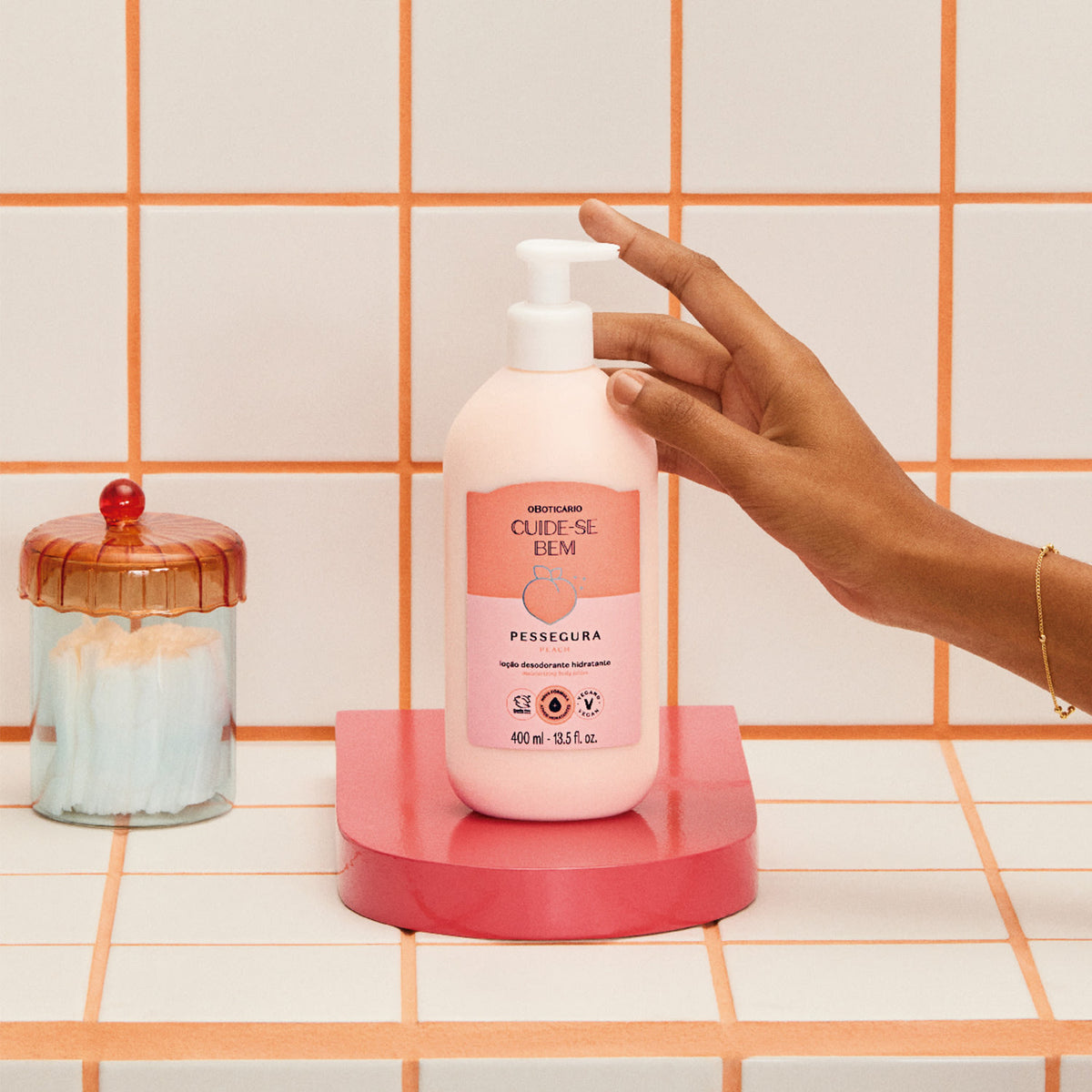 O Boticário Cuide-se Bem Pessegura Loção Hidratante Corporal 400ml - textura