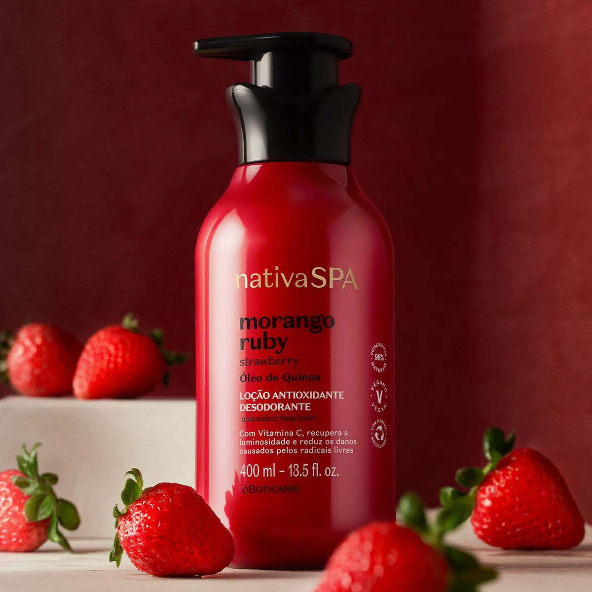 O Boticário Nativa SPA Morango Ruby ambientado