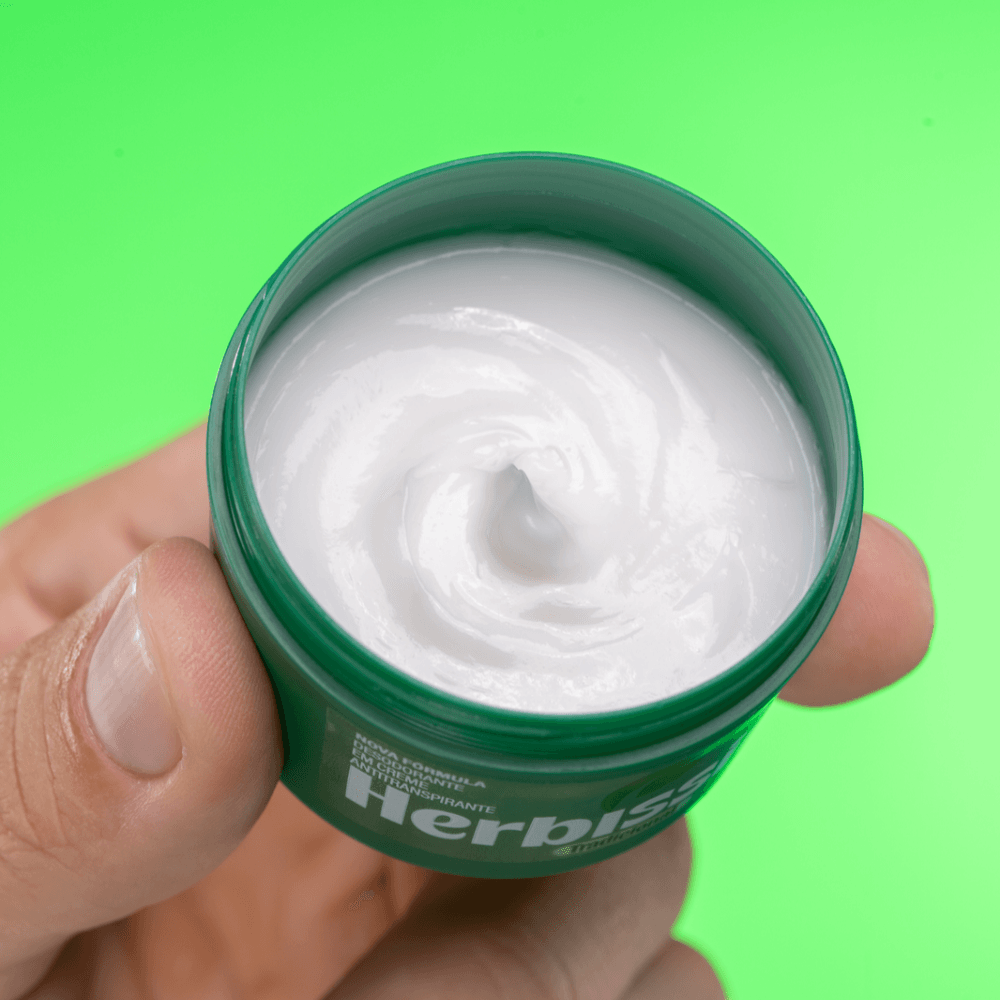 Herbíssimo Desodorante Creme Tradicional 55g - textura